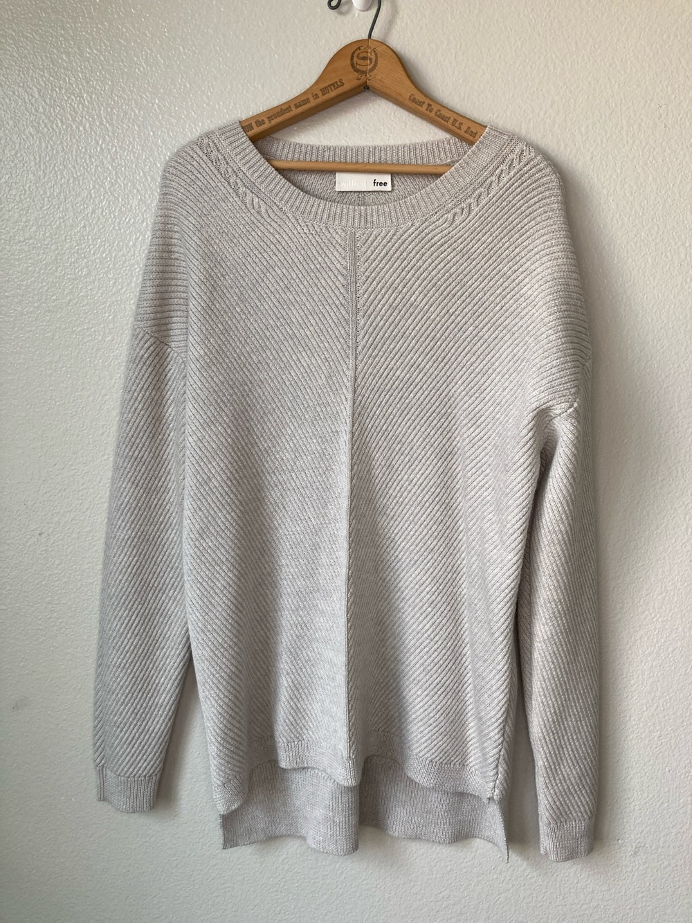 NWOT Wilfred Free Aritzia merino wool ribbed sweater relaxed fit high low sz L